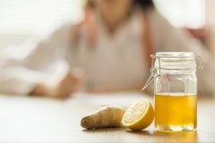 蜂蜜和姜治胃寒，治疗老胃寒病的秘方