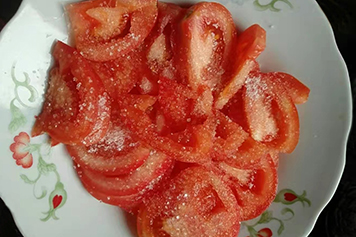 西红柿拌白糖的功效与作用